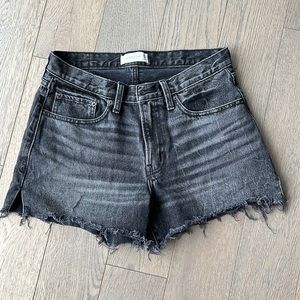 Abercrombie Mid-Rise Boyfriend Short (size 27 / 4)